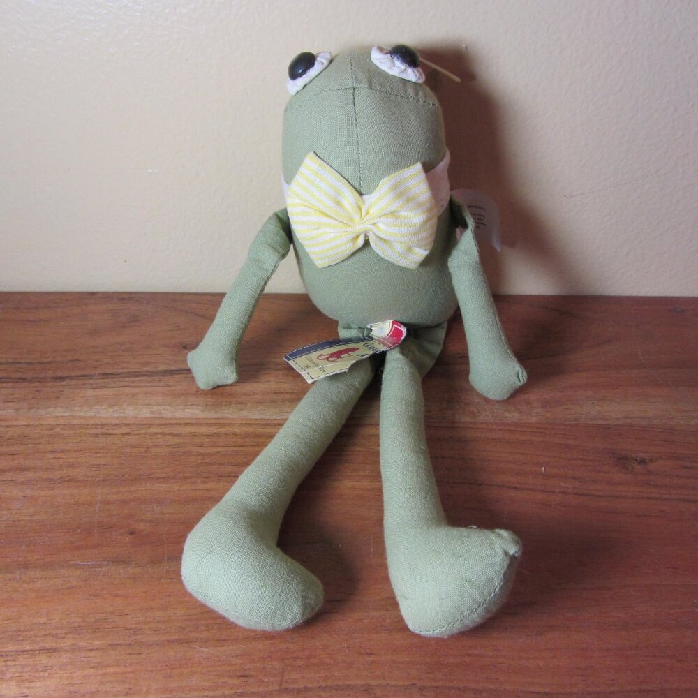 SALE* plush frog vintage 1994 suzanne tigue store grandma's attic (W4061)